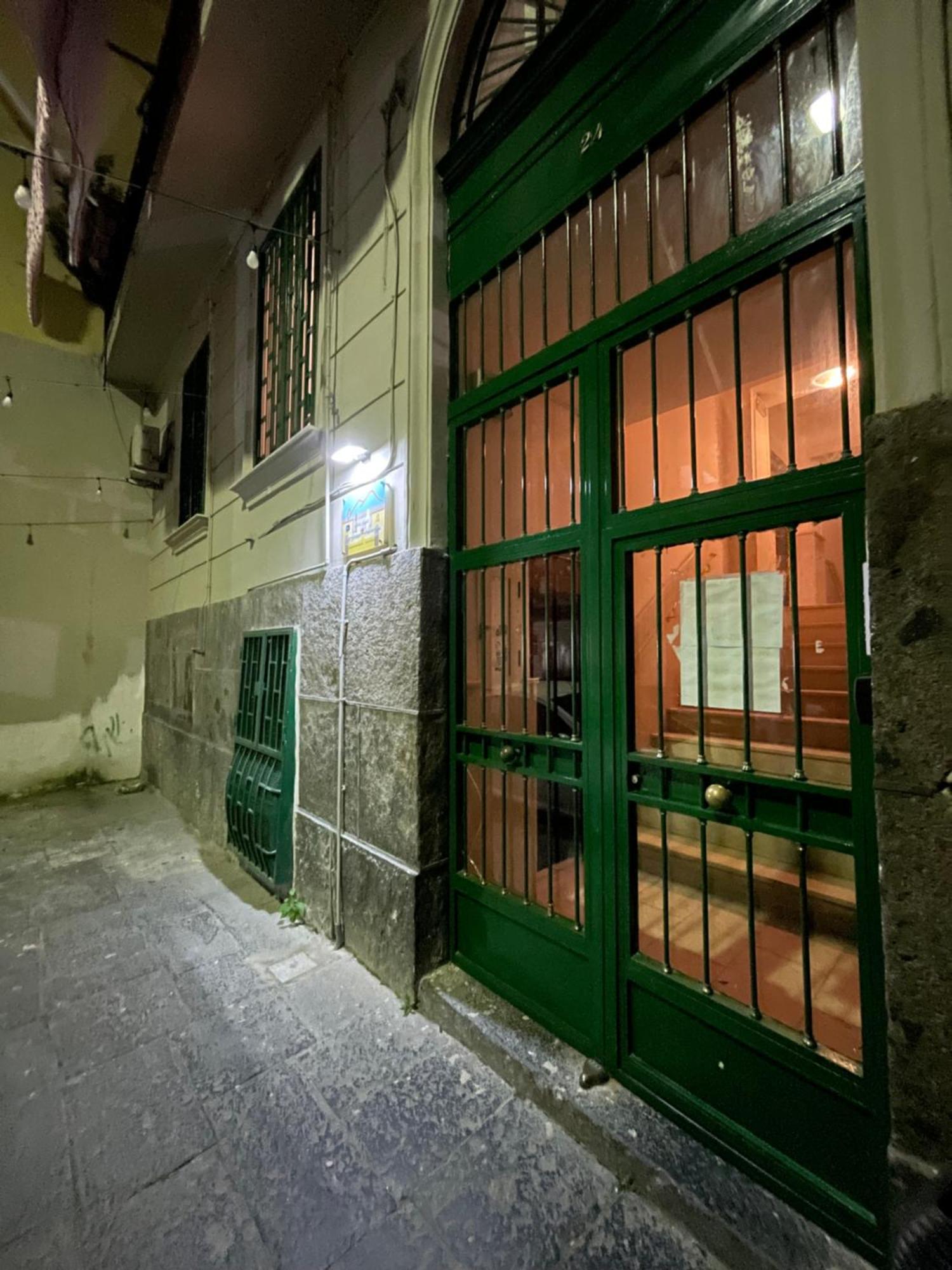 Home Sweet Home Inizio Di Spacca Napoli Eksteriør billede